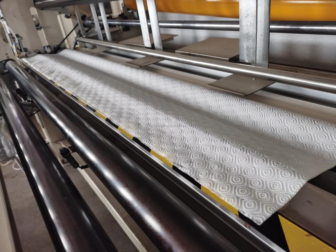 Nice Desain Titik ke Titik Laminasi Embossing Dapur Handuk Kertas Mesin Rewinding 4